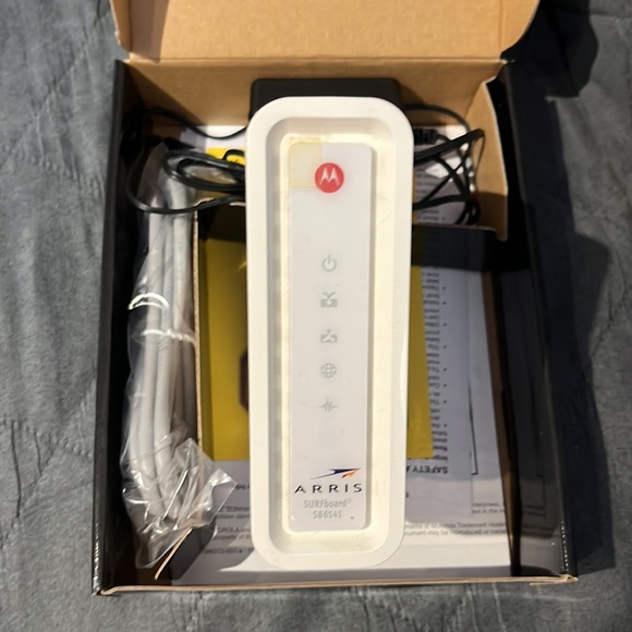 Arris Surfboard Modem model SB6141 - Picture 3 of 3